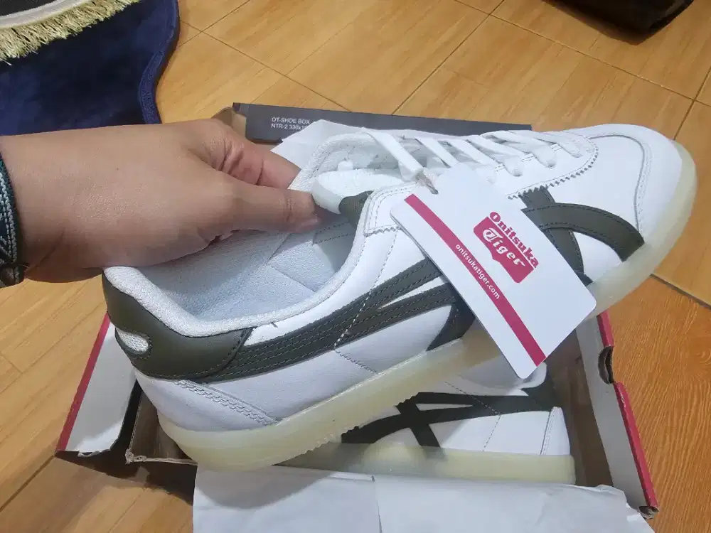 Sepatu onitsuka tiger