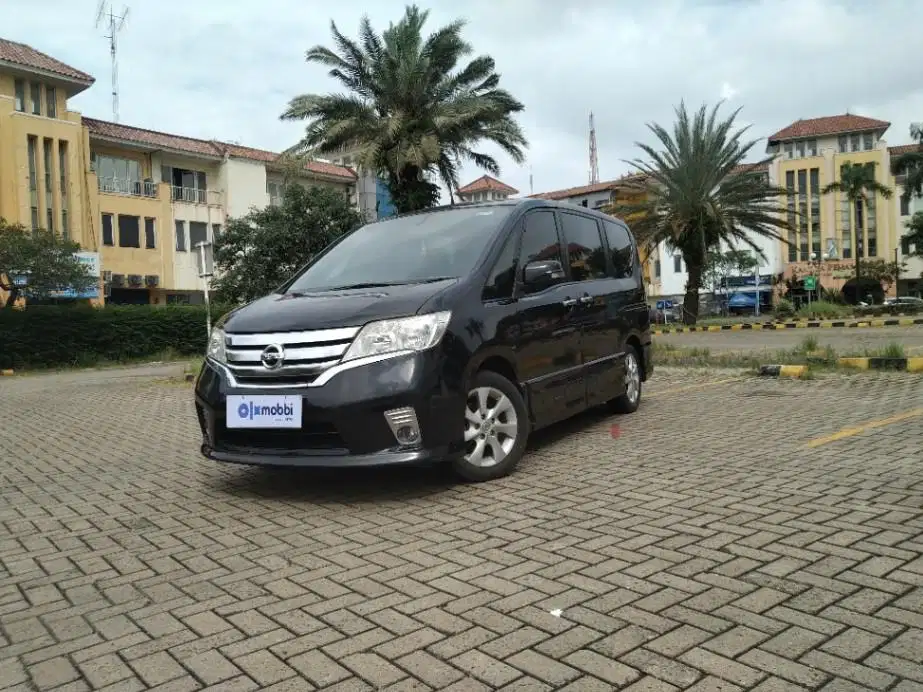TDP 6,JT Nissan Serena 2.0 Highway Star Bensin-AT Hitam 2014