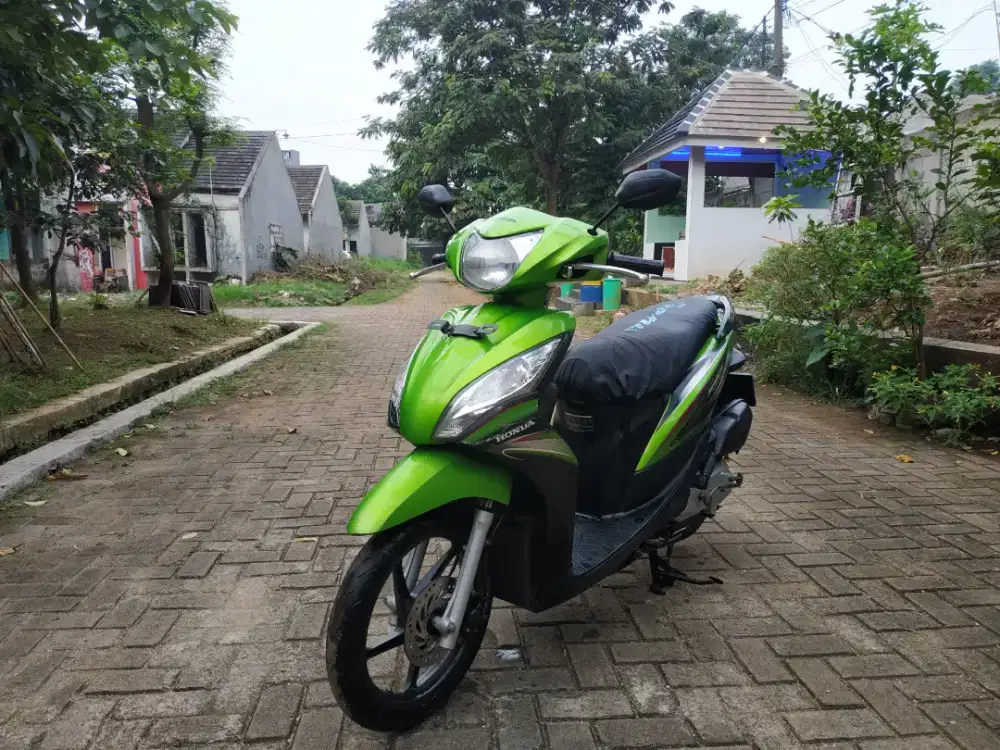 Honda spacy 2011 gress
