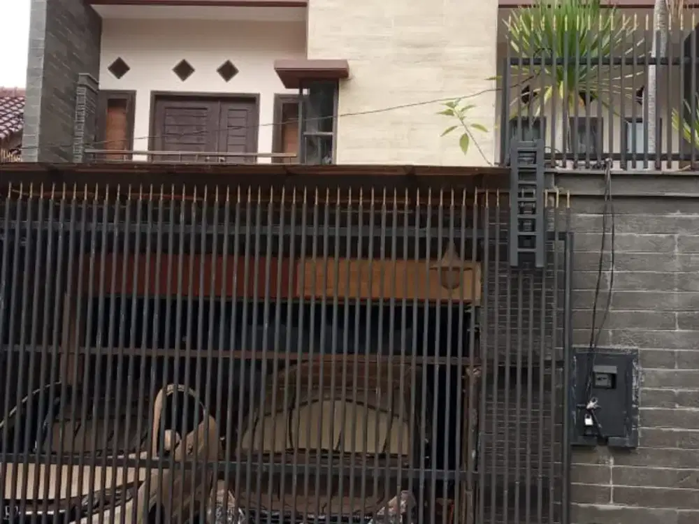 Rumah Mewah 3 Lantai, Setra Murni, Sukasari, Bandung Utara, Bdg