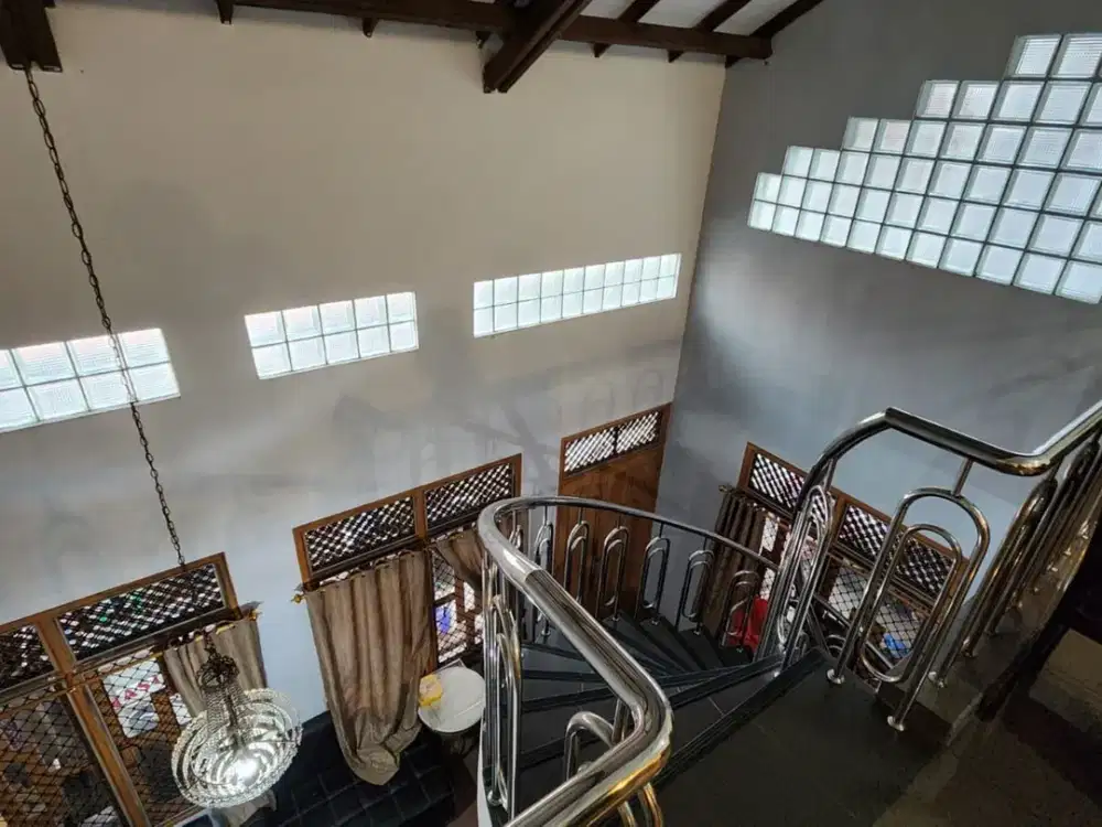 Rumah Hoek di Tebet Barat