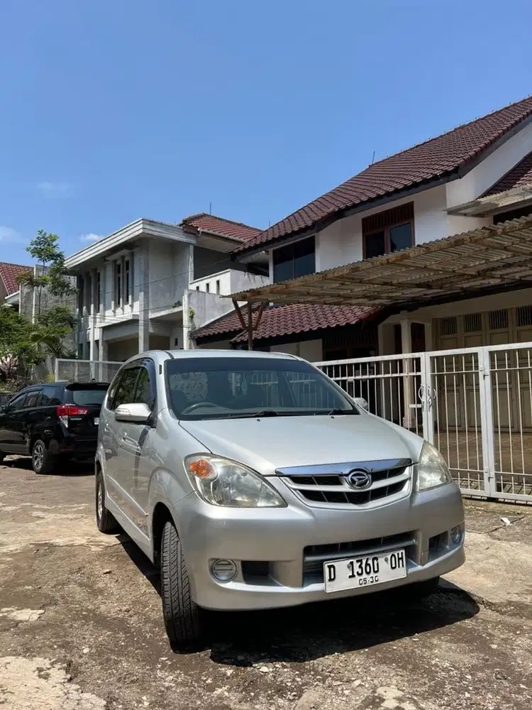 Daihatsu Xenia 2011 Bensin