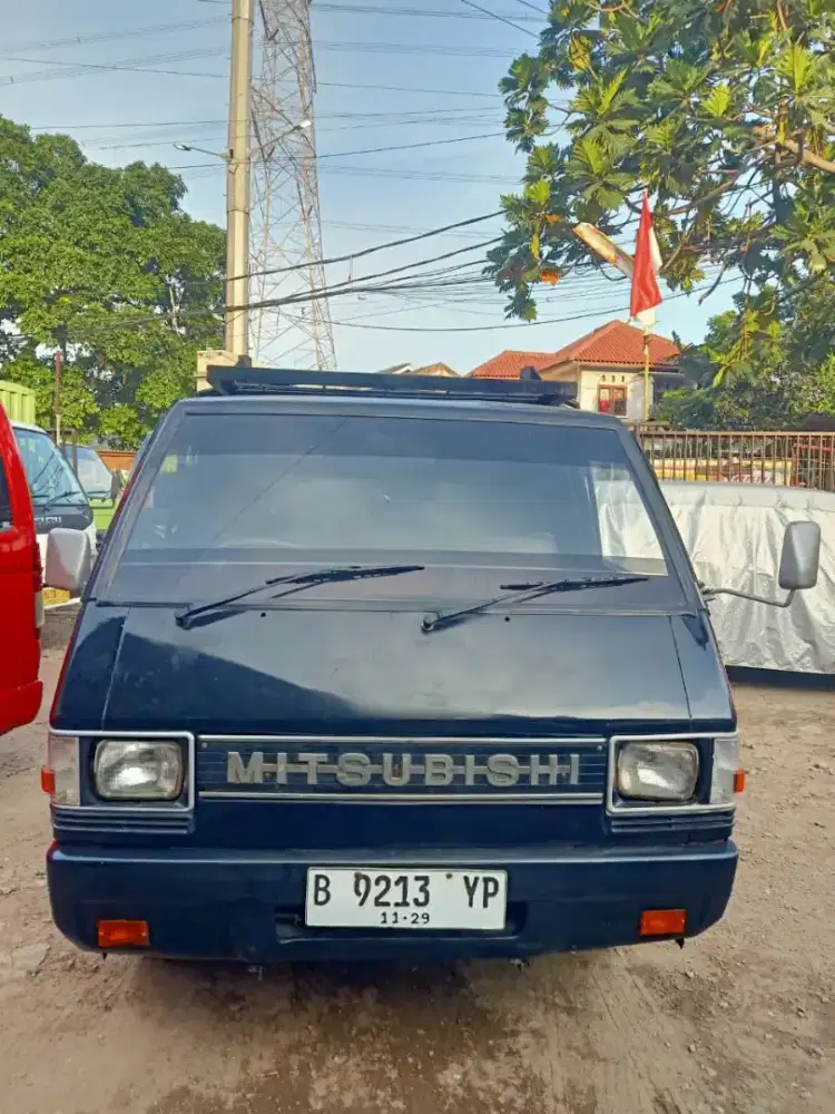 Mitsubishi l300 pik up thn 1993 1,6 bensin