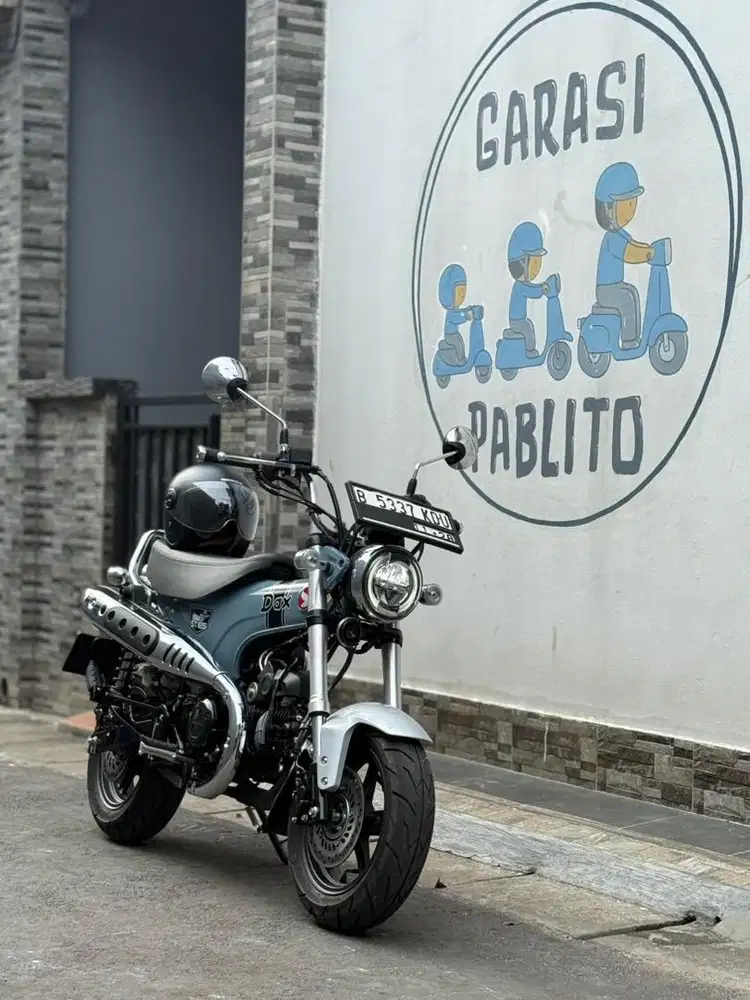 Honda dax Grey 2023 ( km 90)
