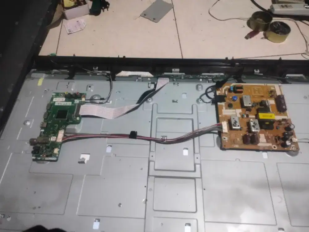 mesin, mainboard Sharp 40inch
lc40sa5100I