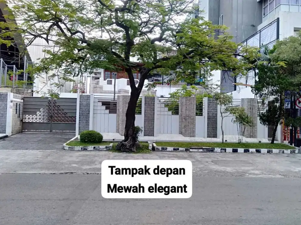 JUAL MURAH - RUMAH MEWAH 2.5 LANTAI DITENGAH KOTA SURABAYA