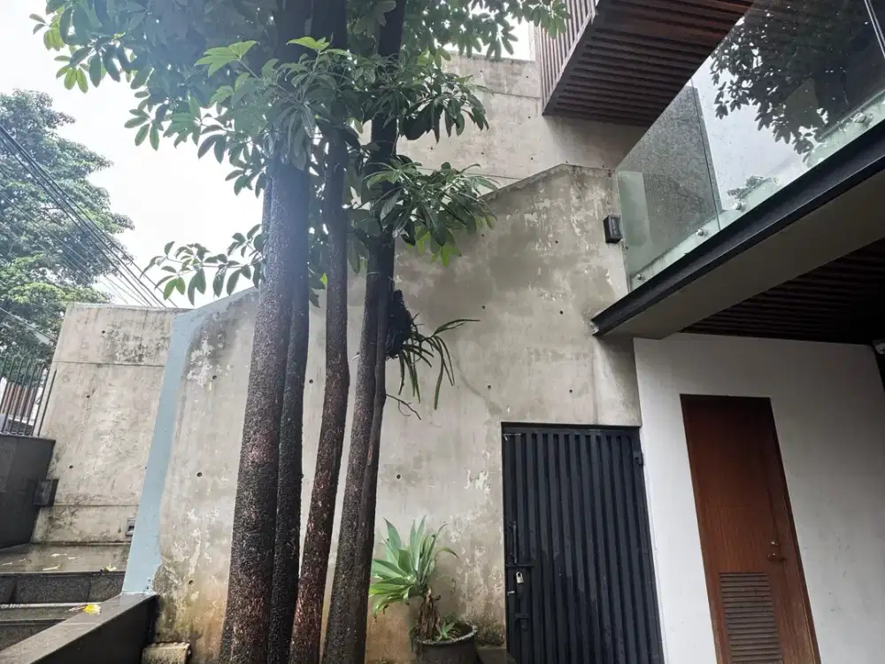 Dijual Rumah Mewah & Luas di Rajawali Sakti bandung  harga Di Bawah Pasaran