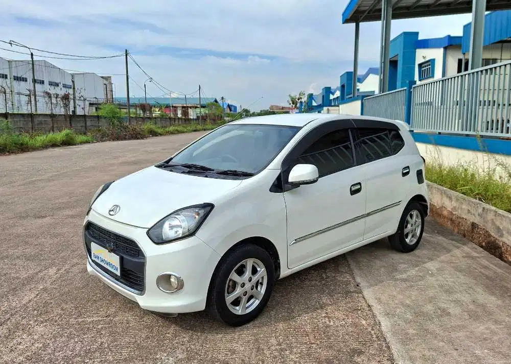 DAIHATSU AYLA X 1.0 AT 2014