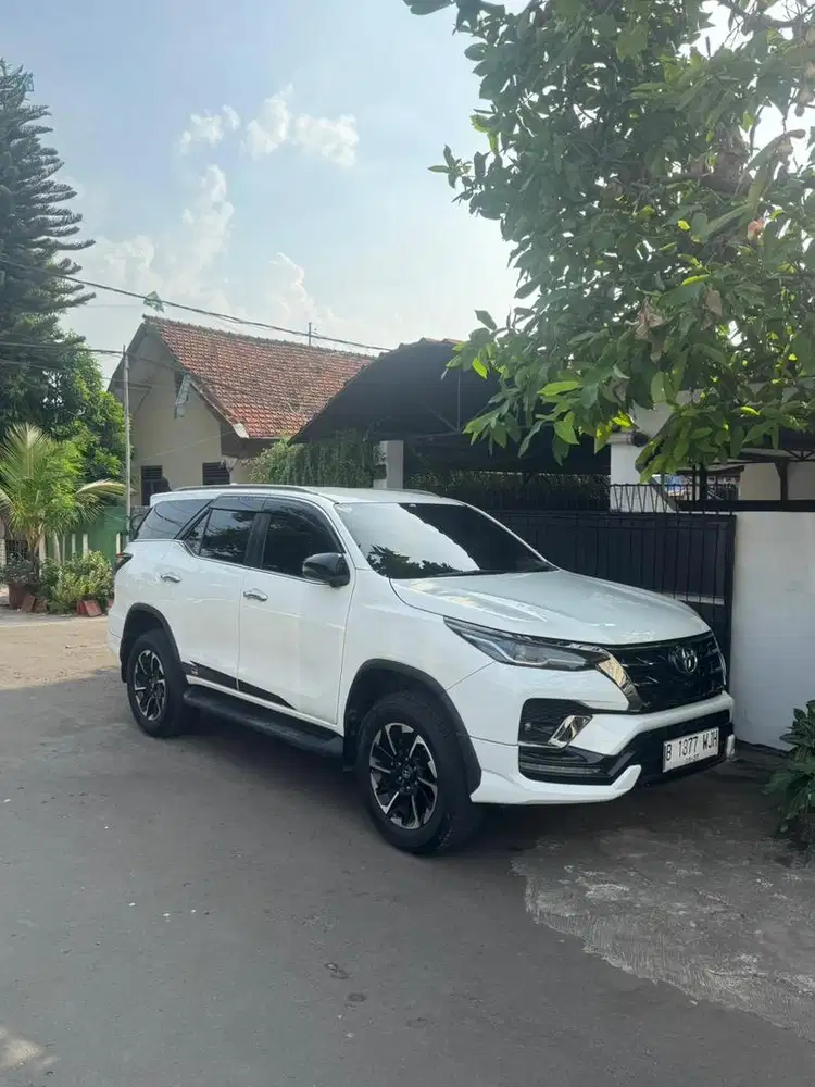Toyota Fortuner GR 2022 harga cash.