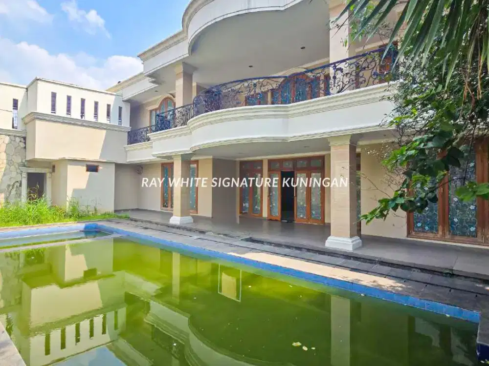 Dijual Rumah Mewah Layak Huni Di Dwijaya, Gandaria Utara