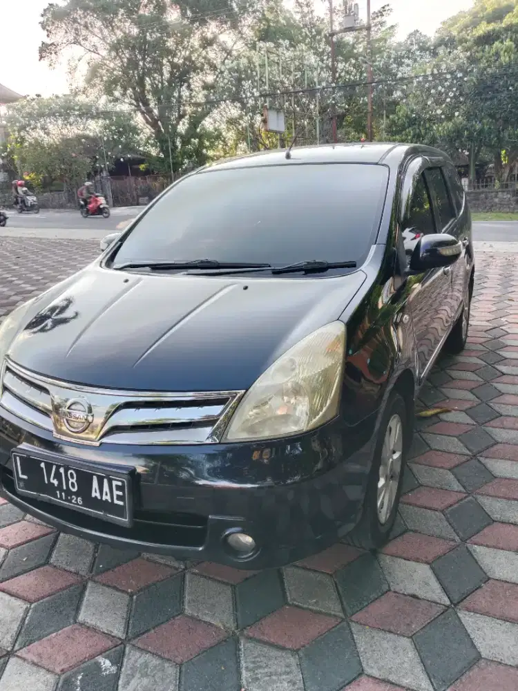 Grand Livina Ultimate AT 2011 terawat siap pakai
