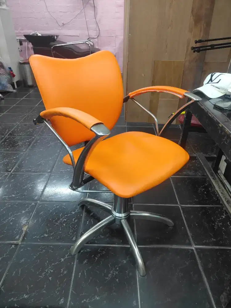Jual cepat kursi salon