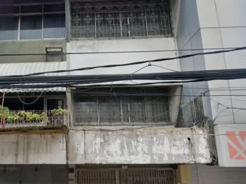 RUKO 3LANTAI DI KH HASYIM ASHARI