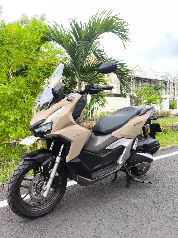 Honda ADV 160 ABS Kilometer 3rb Pajak Hidup