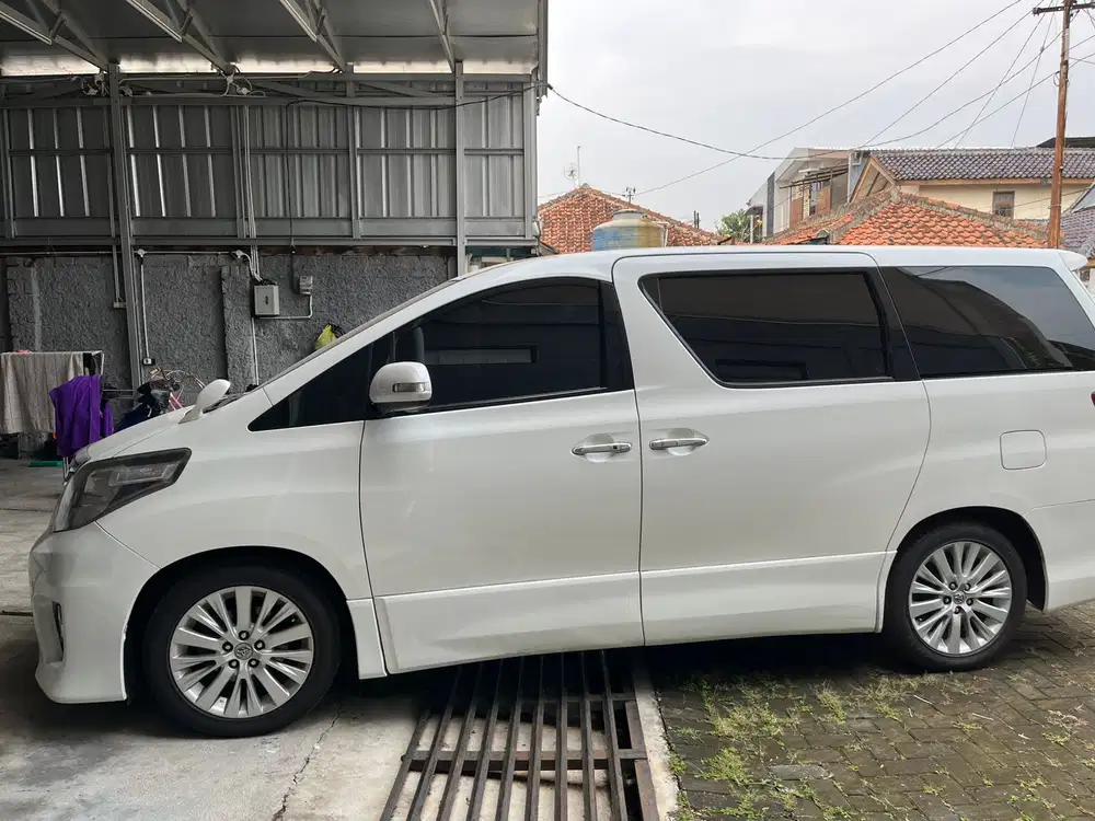 Toyota Alphard 2012 Bensin