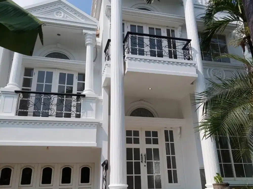 Disewakan Rumah Raffles Garden Citraland