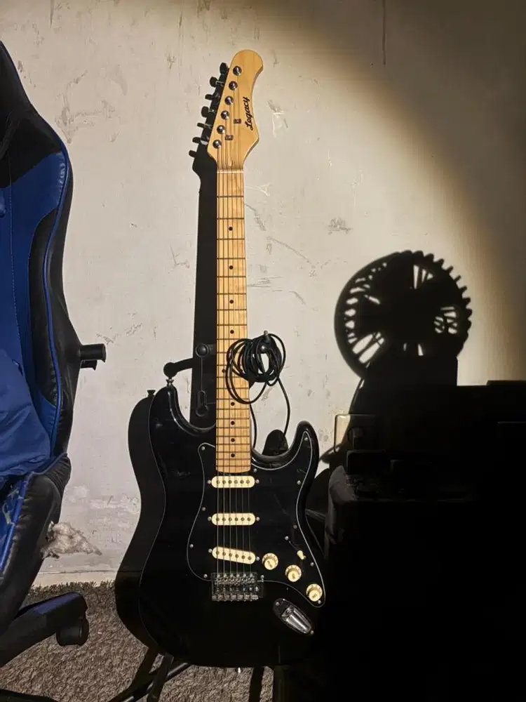 Guitar legacy eg bkw 100 sudah dengan standing