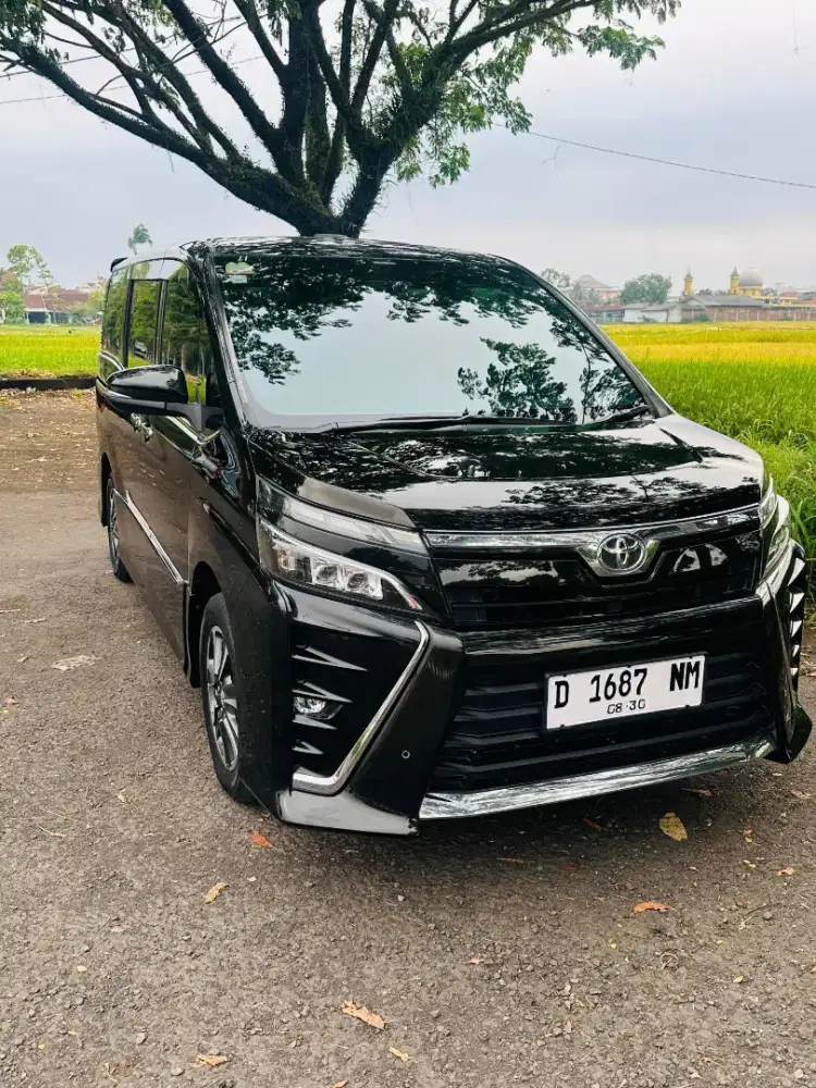 Toyota voxy low km