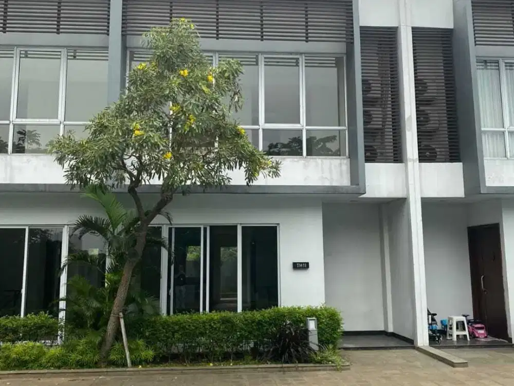 Dijual Rugi Bawah NJOP Rumah Puri Mansion Townhouse Jakarta Barat