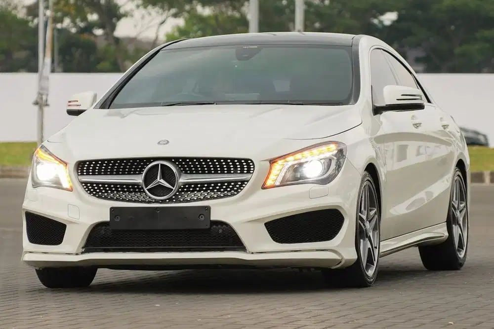Low Odo! Mercedes Benz CLA200 AMG Panoramic 2016 320i gla200 c200