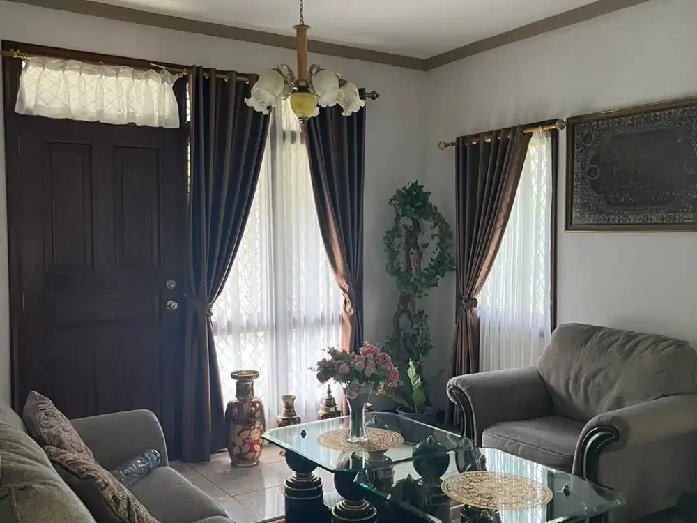 Jual Rumah Hook di Wangsakerta Kota Baru Parahyangan, Lokasi Strategis
