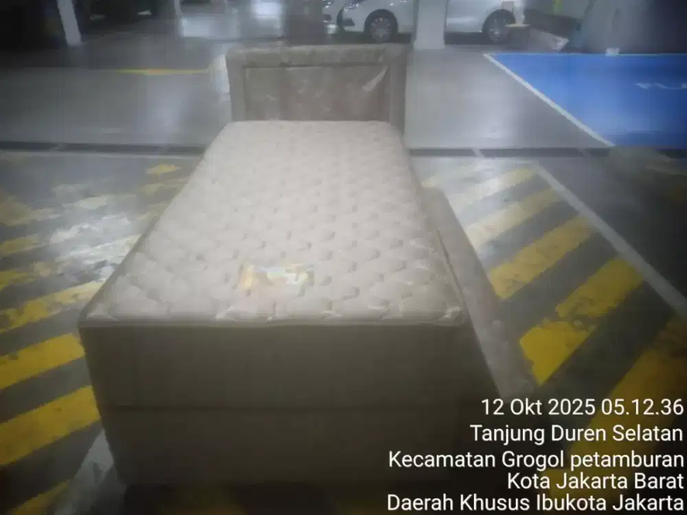Kasur spring bed atas bawah Sorong