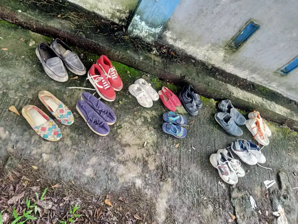 Di jual murah meriah aja dari pada keletak aja