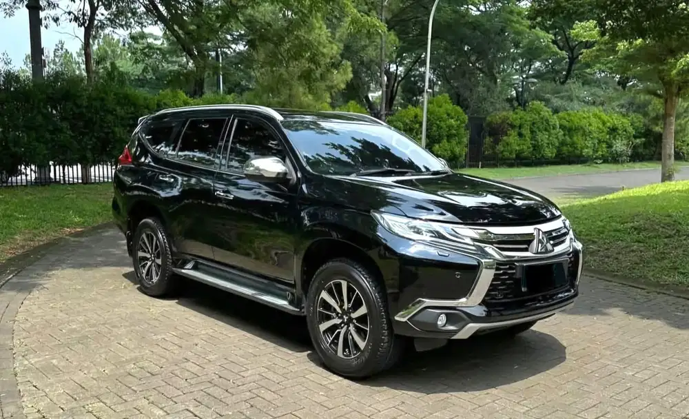 Pajero Dakar A/T 2019/18 Hitam Termurah