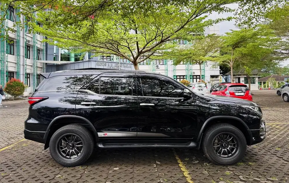 Fortuner 2.4 VRZ 4X2 diasel