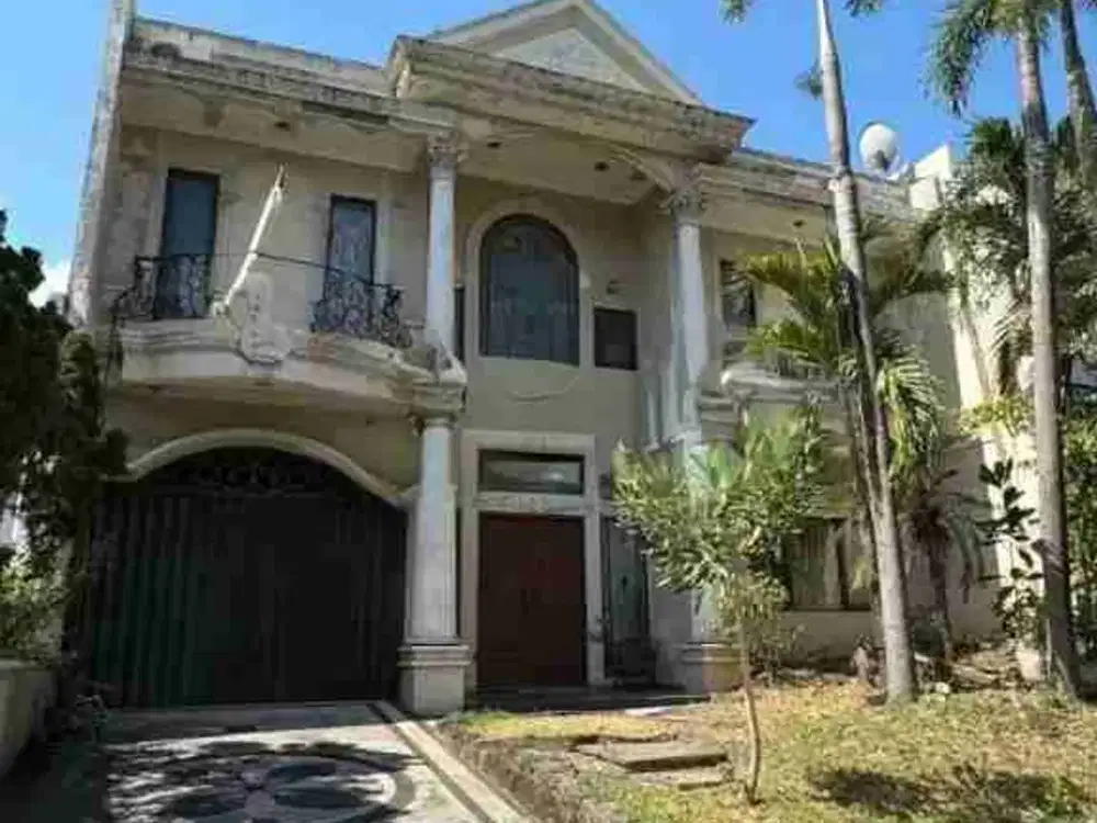 RUMAH KLASIK 2 LANTAI LAGUNA REGENCY PAKUWON CITY, SURABAYA TIMUR