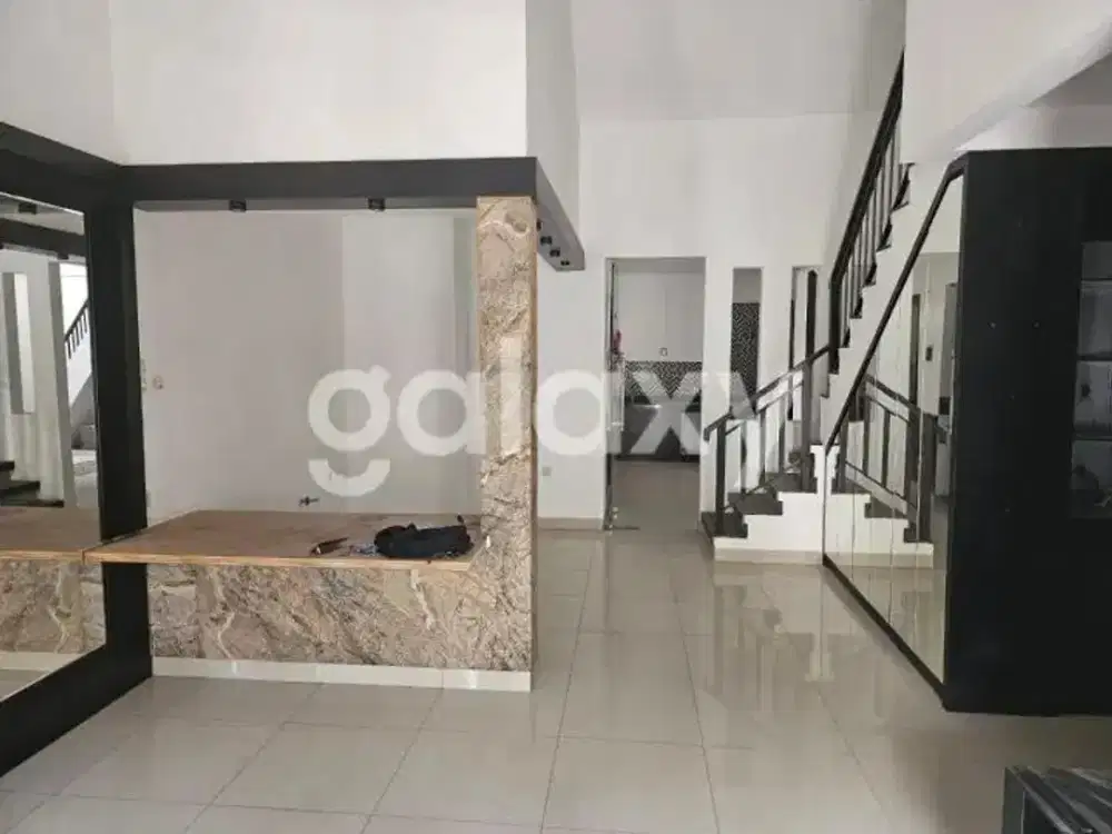 Rumah Selangkah Pakuwon Mall Villa valensia Surabaya Barat
