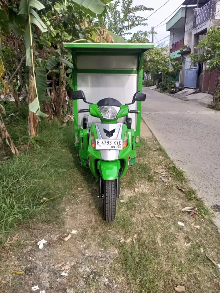 Motor roda tiga nozomi srikandi 110CC