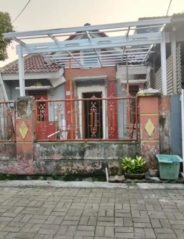 Tukang bangunan,renopasi rumah,atap bocor,rangka baja,kanopi dll