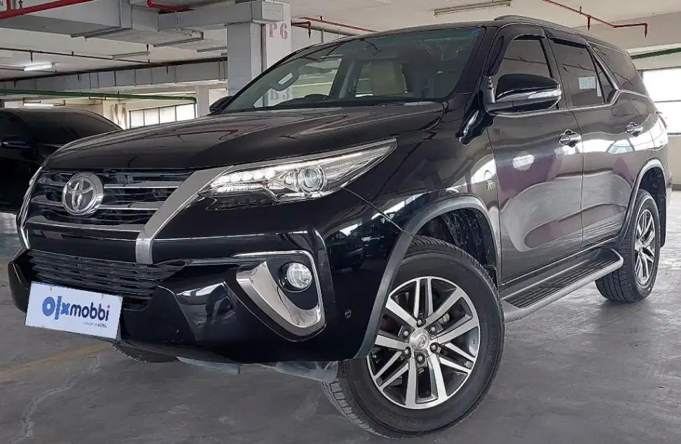 TDP 15JT Toyota Fortuner 2.7 4x2 SRZ Bensin-AT Hitam 2018