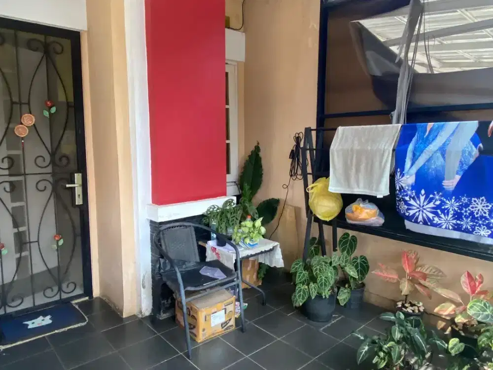 Dijual Rumah Asri dan Strategis di Kota Baru Parahyangan Bandung