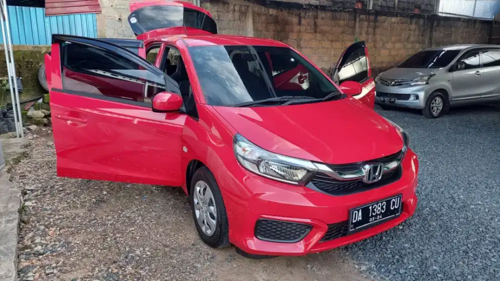 Brio  RS manual merah bening