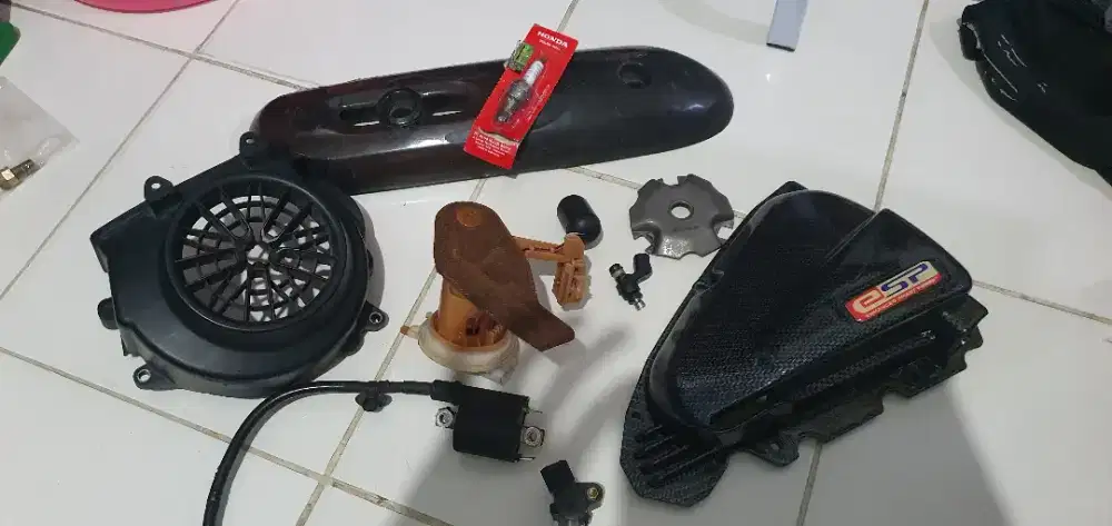 Dijual 1 Ragam / Set Aksesoris untuk Scoopy, Beat dll