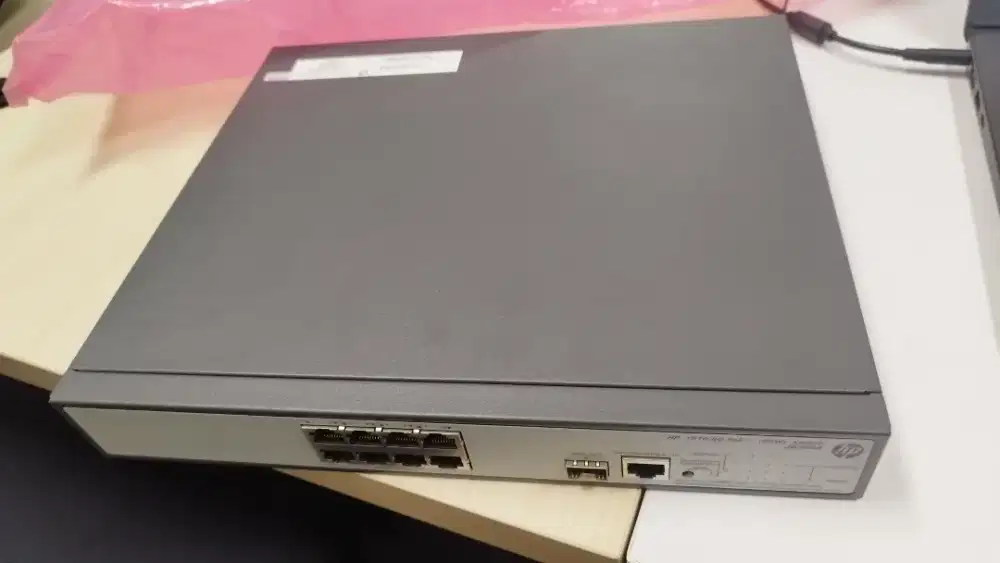 SWITCH HUB HP 1910 8G PoE  JG349A 8 port Managed