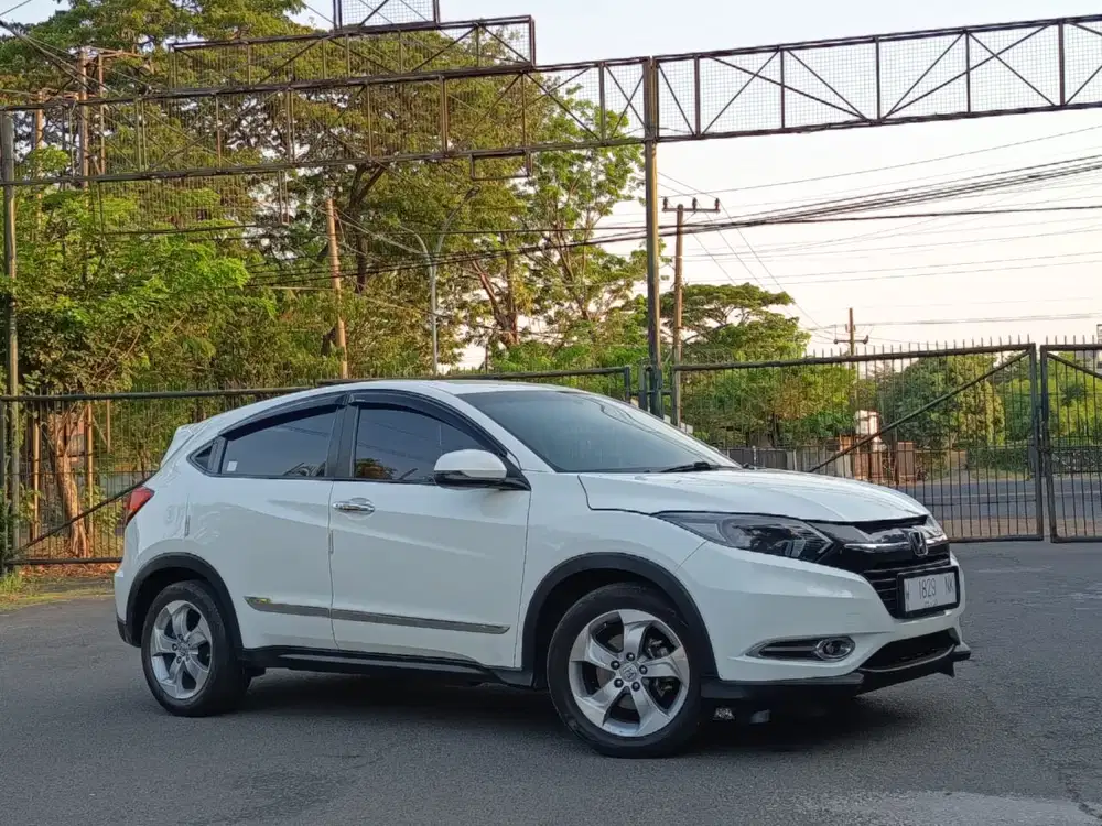 Honda HR-V 1. 5 E matic tahun 2015 TDP 20jt