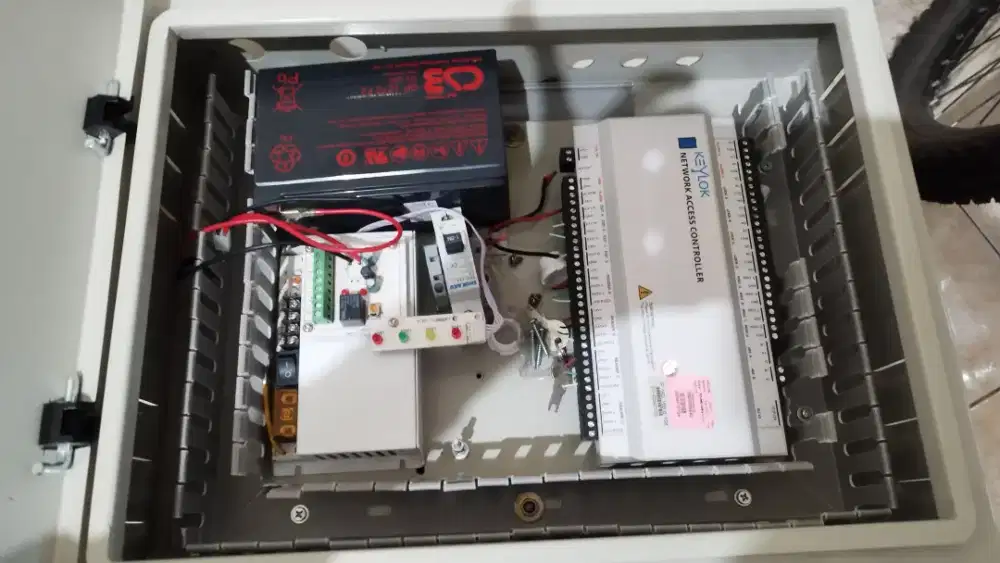 PANEL KEYLOK CONTROLLER 4 PINTU