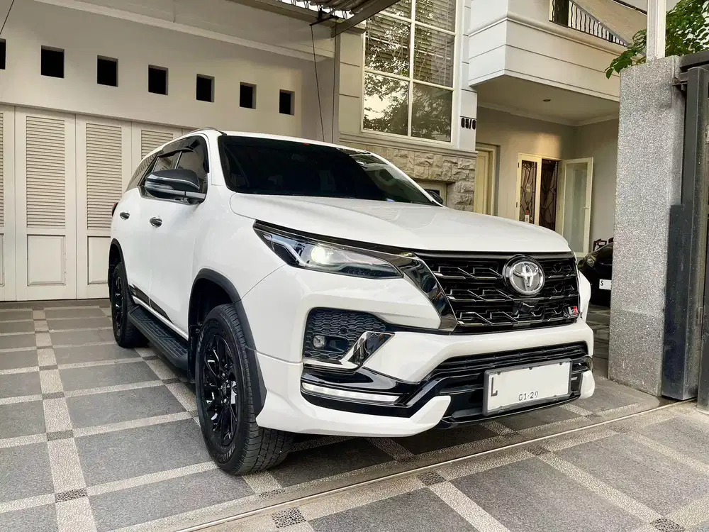 Toyota Fortuner VRZ 2.8 GR Sport PMK 2024 NIK 2023