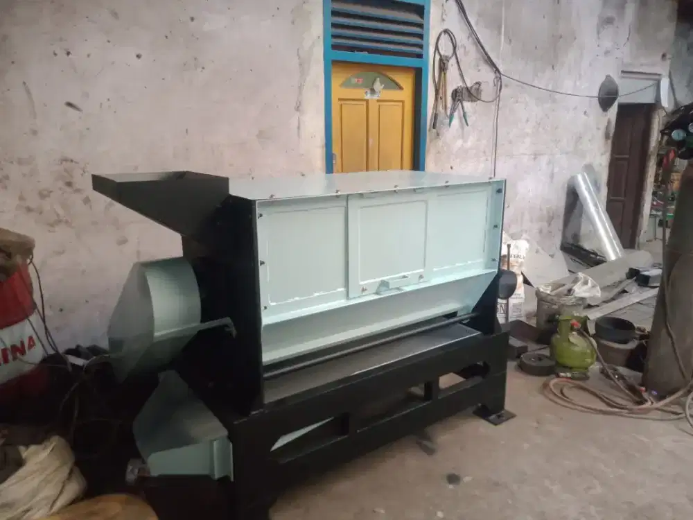 Mesin sentris pengering plastik