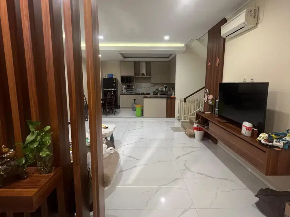 Disewakan Rumah Semi Furnish Layar Permai PIK 3 Lantai + Basement