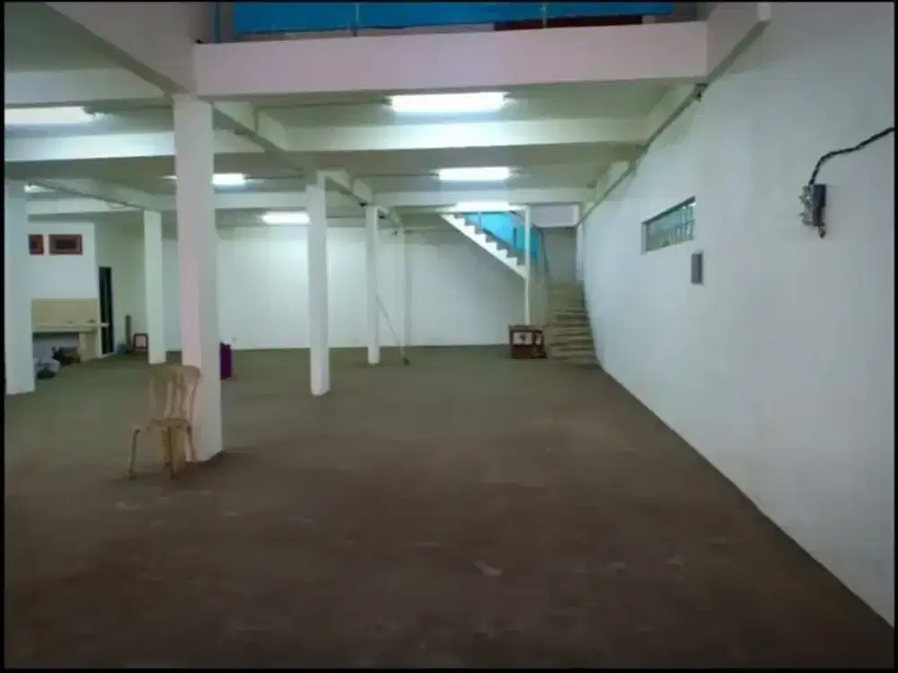 Dijual Gudang Serba Guna 1,5 Lantai di Jl. Raya Bekasi – Strategis & Siap Pakai