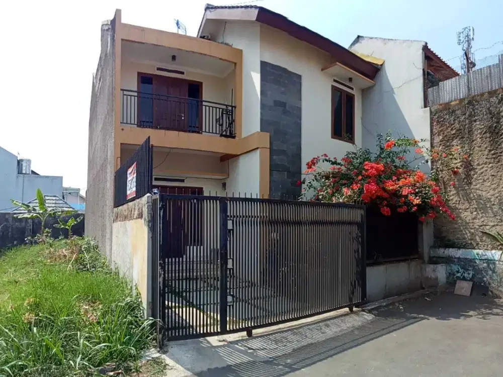 Dijul aRumah Modern 2 Lt. di Komplek Bukit Indah Cihanjuang Cimahi