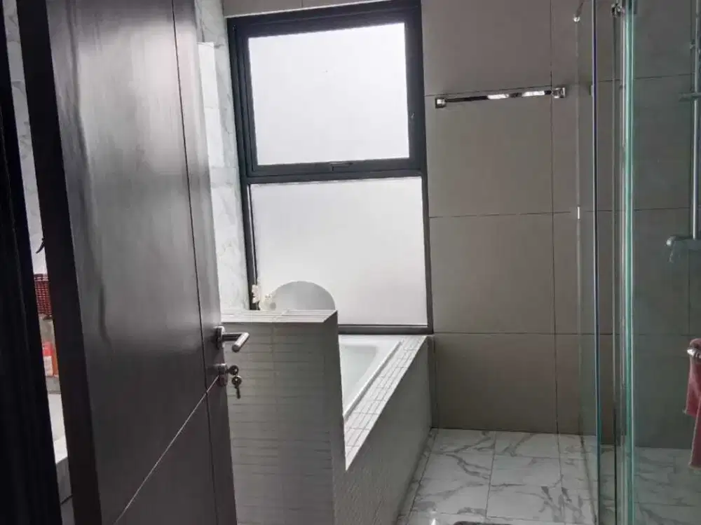 Jual Rumah di Kota Baru Parahyangan Bandung,Full Furnished