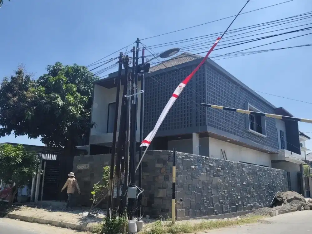 Rumah kolam renang solo kota