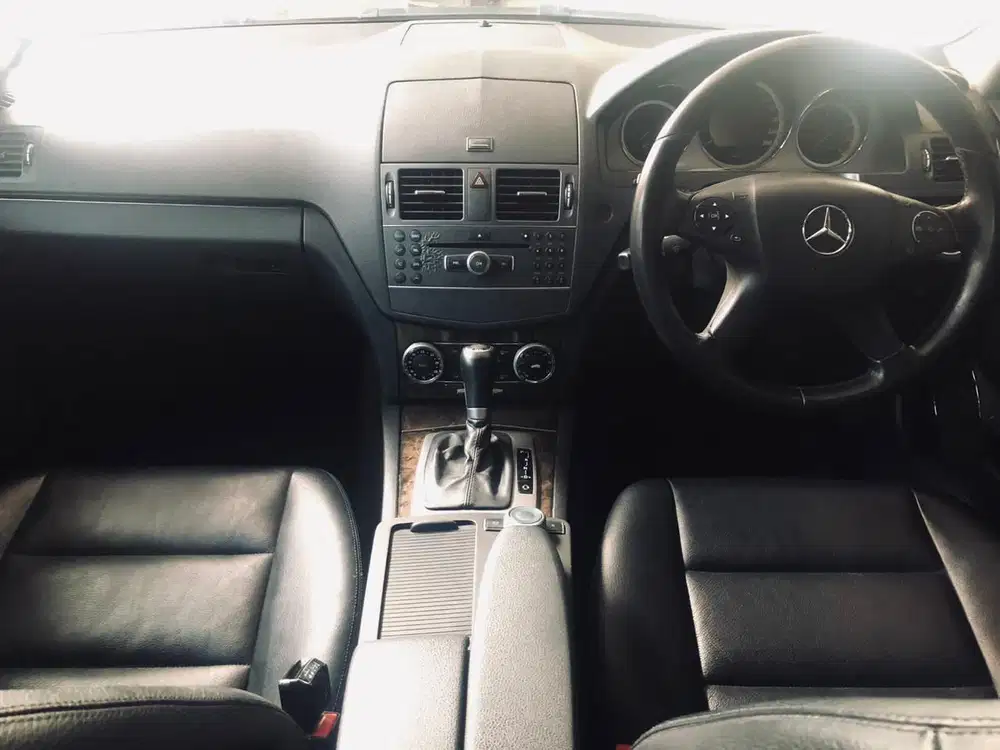 Mercedes-Benz C200 2010 Bensin