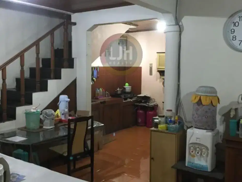 Dijual Rumah di Komplek Padasuka Indah Cimahi, 2 Lantai Siap Huni