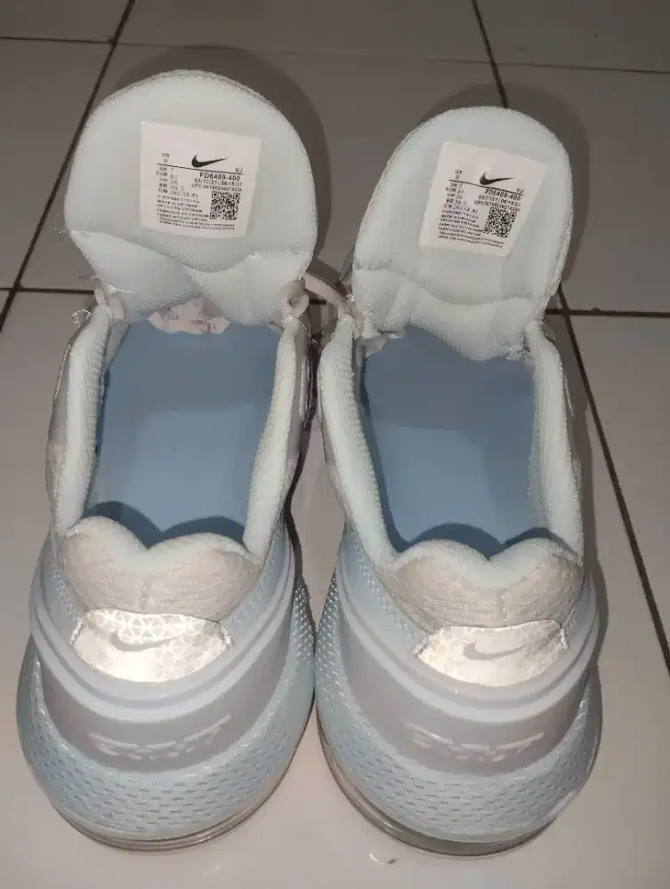Sepatu Merk
Nike Air Max